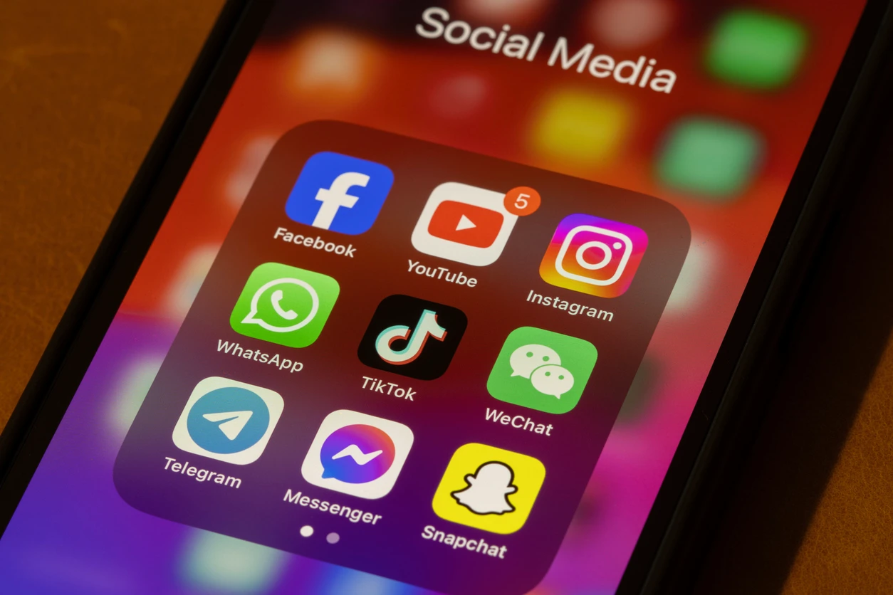 SOCIAL MEDIA MANAGEMENT SOCIAL MEDIA MANAGEMENT